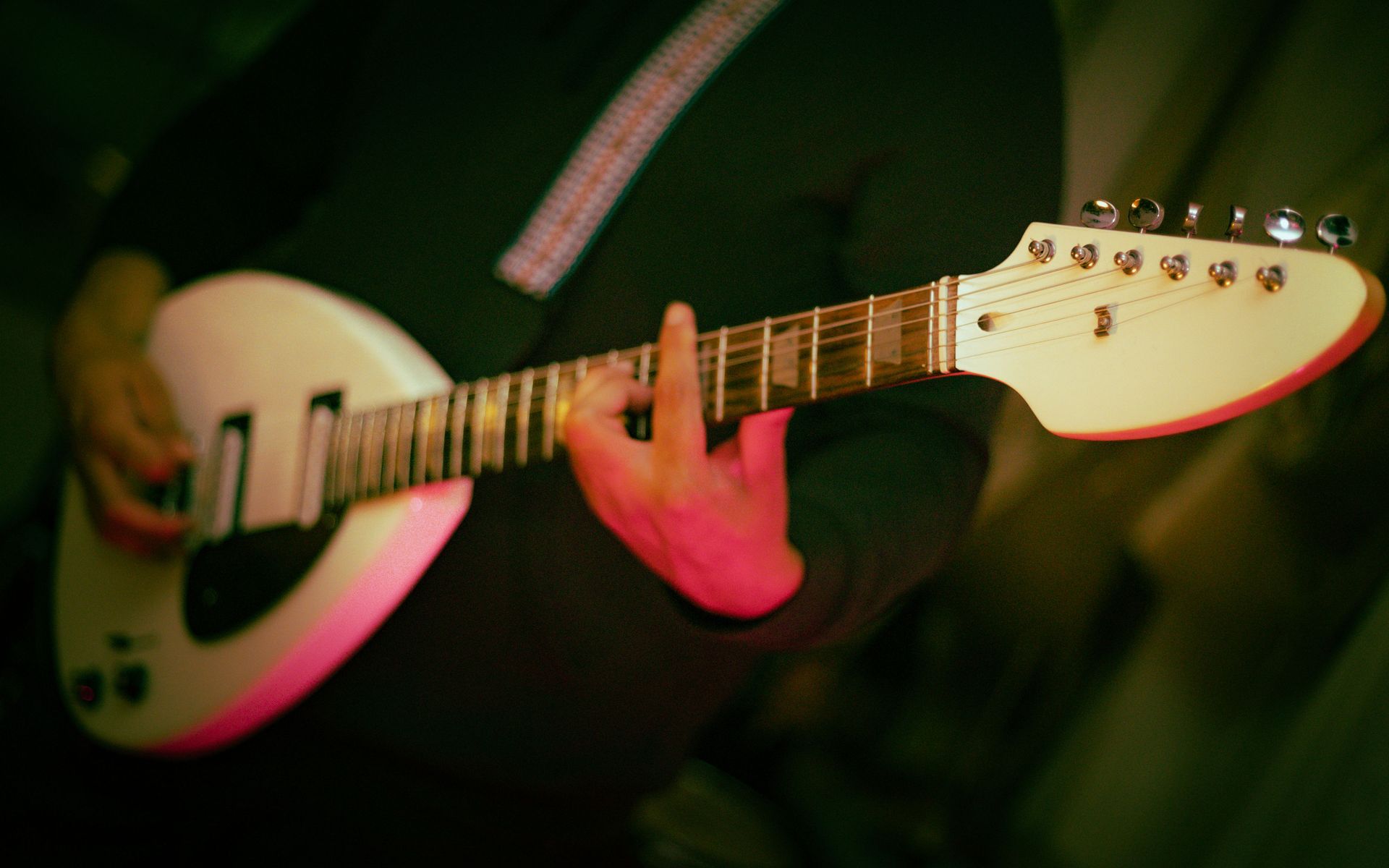 The Noir Dalis at More Photos